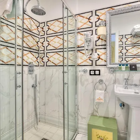 Bed & Breakfast Aba Luxury B E B Nice