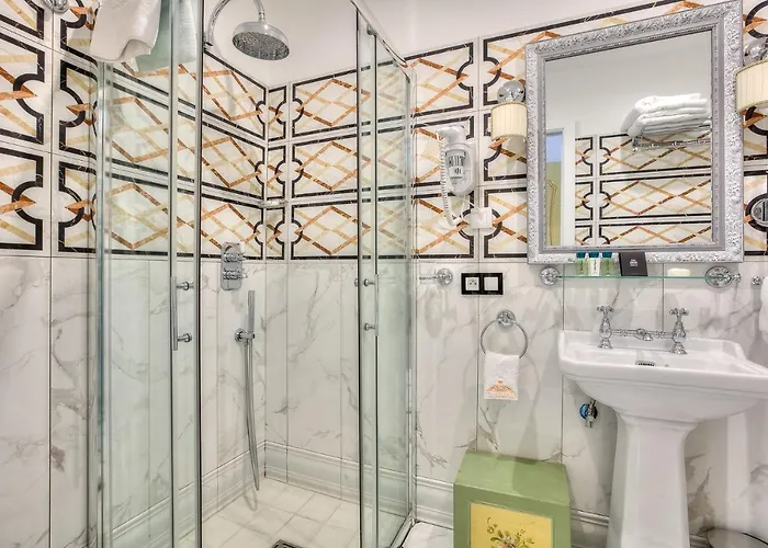 Oda ve Kahvaltı Aba Luxury B E B Nice