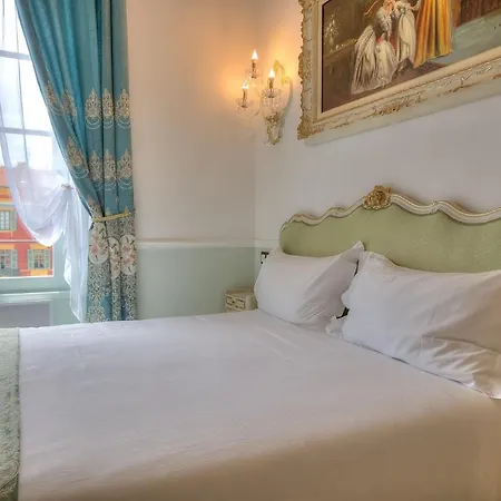 Bed & Breakfast Aba Luxury B E B Nizza