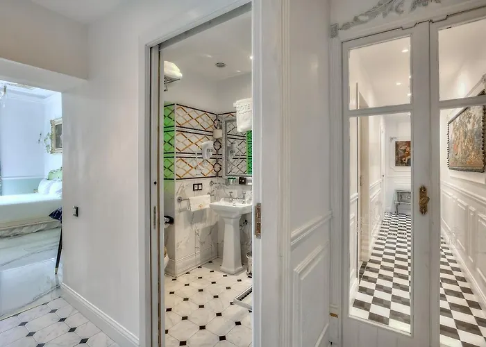 Bed & Breakfast Aba Luxury B E B Nice