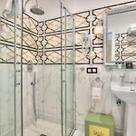 Oda ve Kahvaltı Aba Luxury B E B Nice